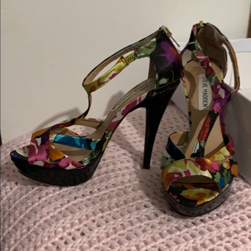 Shoes - Picture 3 of 3